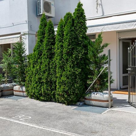 Stylish Apartment Mediterraneo Пореч Экстерьер фото