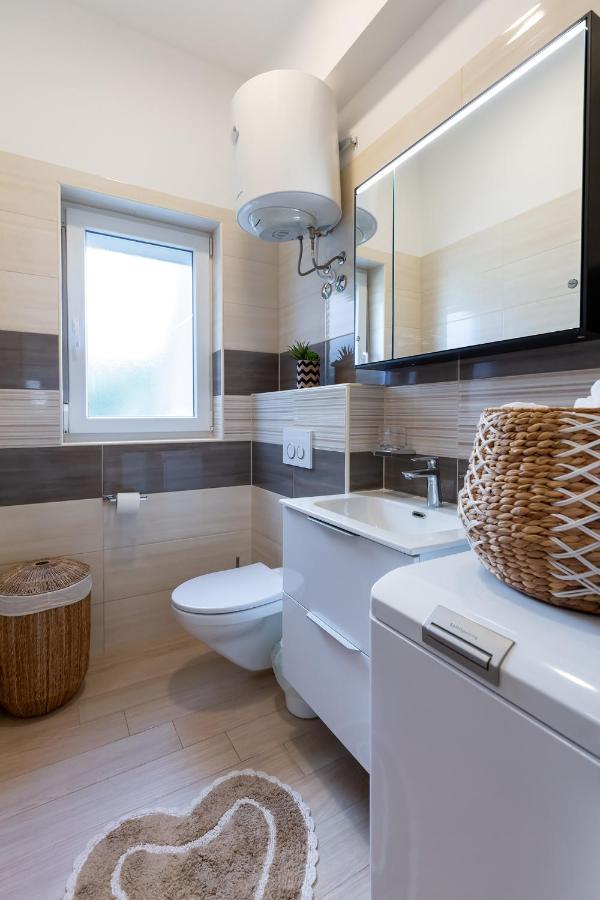 Stylish Apartment Mediterraneo Пореч Экстерьер фото