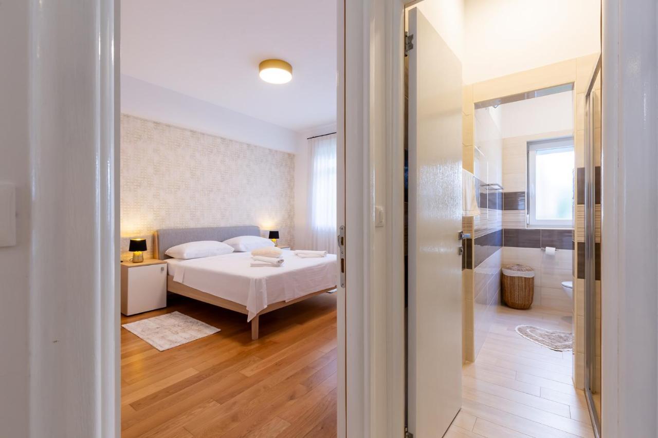 Stylish Apartment Mediterraneo Пореч Экстерьер фото