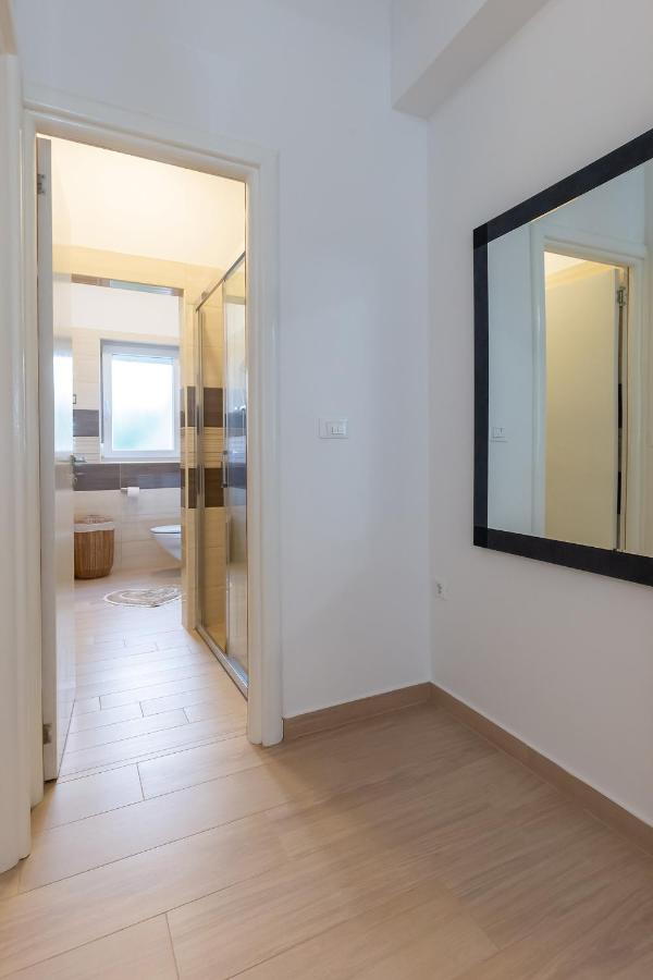 Stylish Apartment Mediterraneo Пореч Экстерьер фото