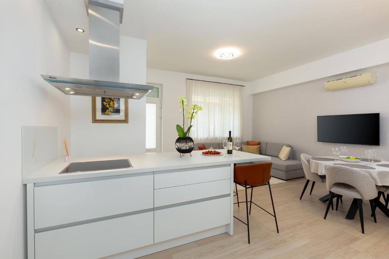 Stylish Apartment Mediterraneo Пореч Экстерьер фото